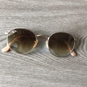 Ray-Ban round gold sun glasses
